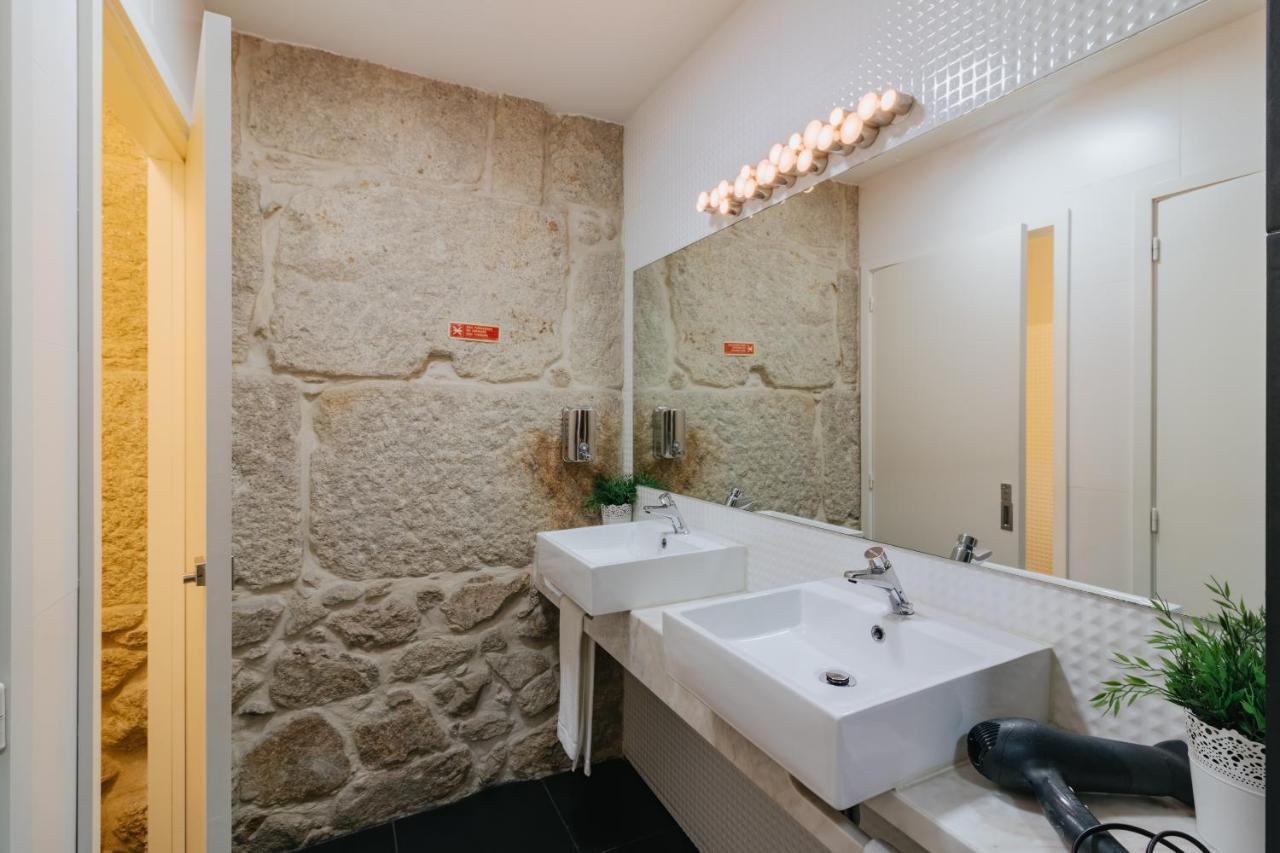Hostal Happy & Oporto