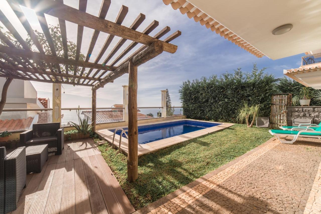 Villa Longueira *