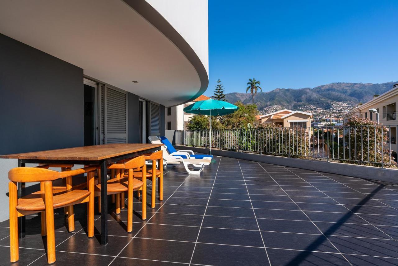 Apartment Virtudes Ocean View With Pool By Hr Madeira Funchal (Madeira)