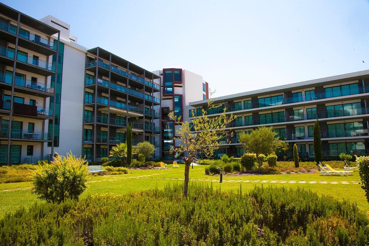 Golf Club By Apartment *