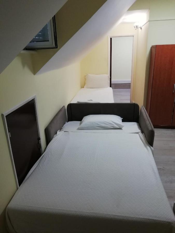Residencial Camoes Bed & Breakfast