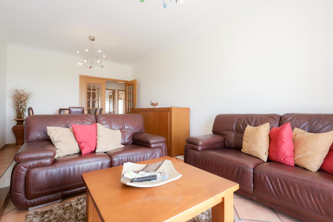 House Bay Apartment *