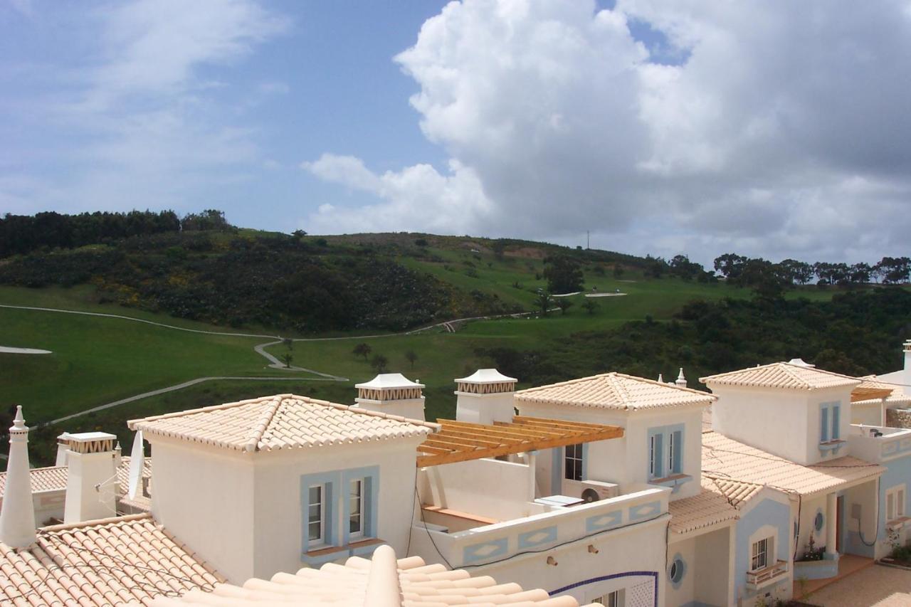 Modern Two Bedroom Poolside Townhouse * Budens