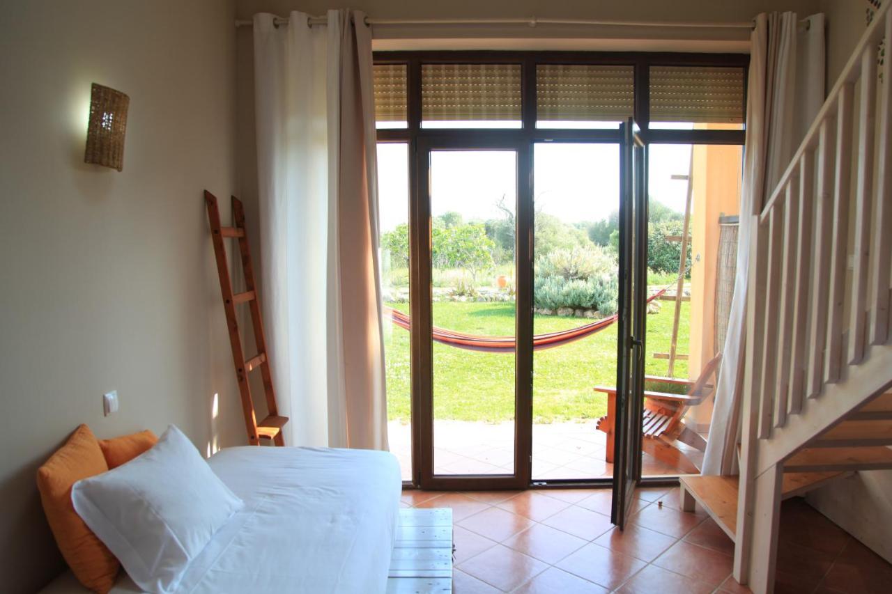 Casa Do Vale Da Lama Ecohotel & Retreat Centre In A Farm Odiáxere
