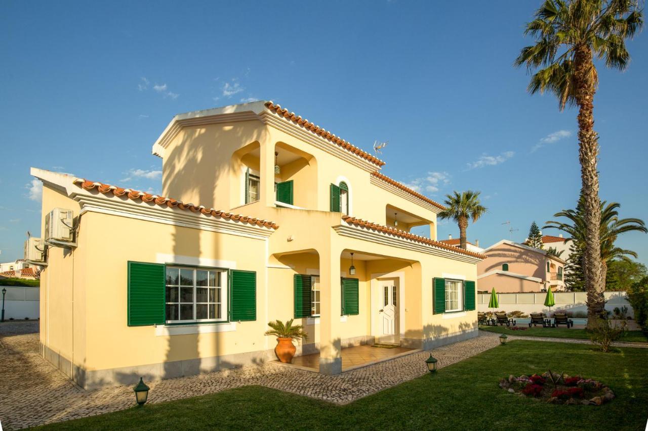 Prime - 5 Suites, Private Pool And Parking, Walk To Villa