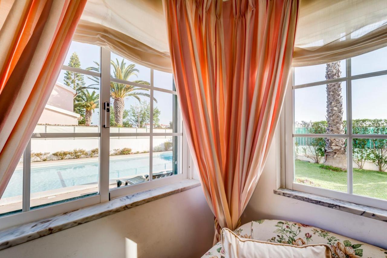 Villa Prime - 5 Suites, Private Pool And Parking, Walk To