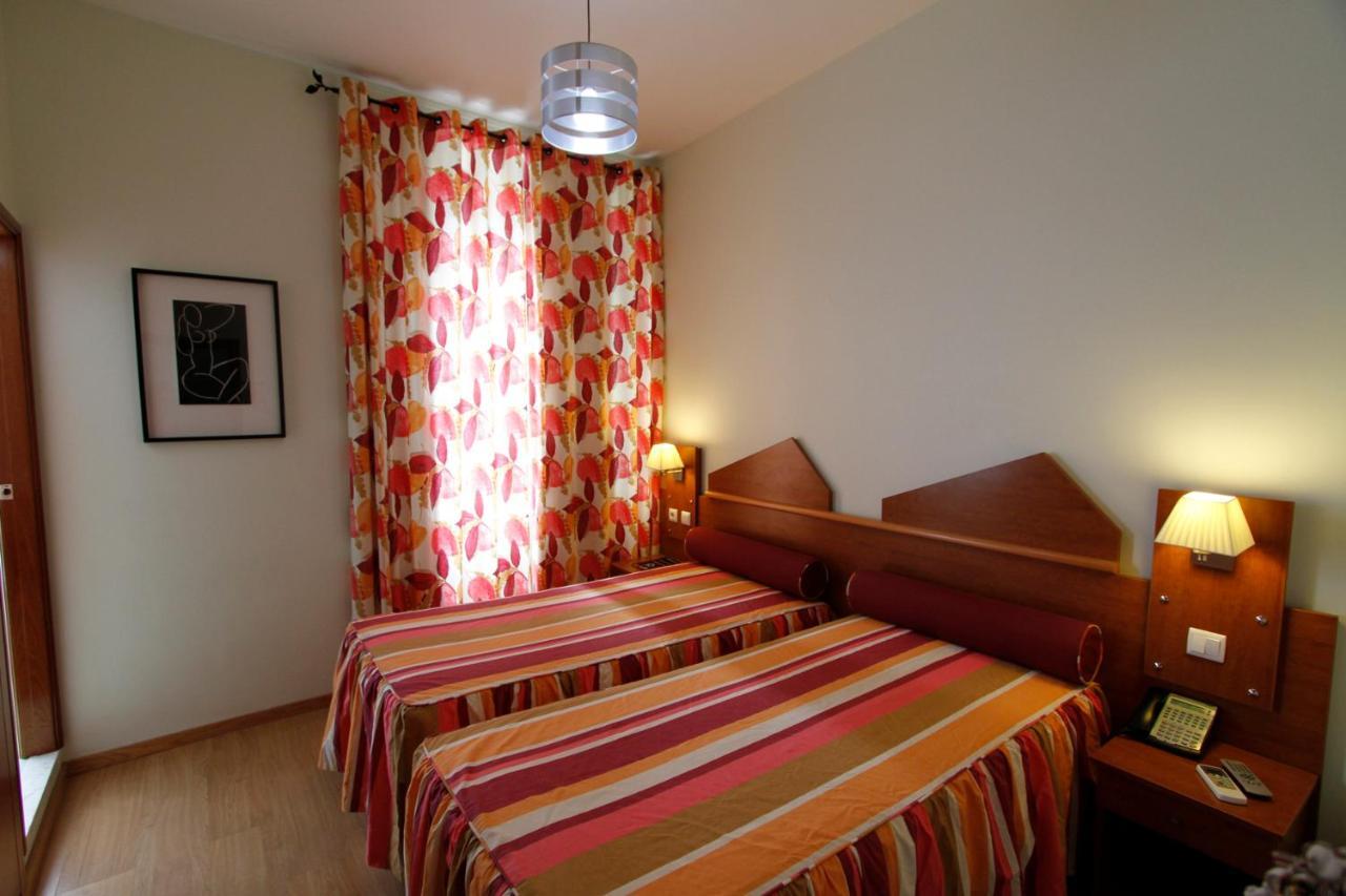 Pensao Praca Da Figueira Guest house