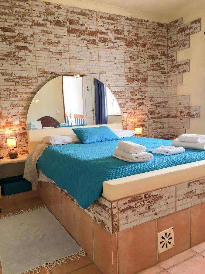 Carrapateira Lodge *