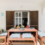 Beachfront Villa With Private Pool In Manta Rota