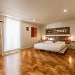 Naga Laut Surf Villa