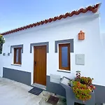 Casa Do Sapateiro - No Centro Historico De Aljezur