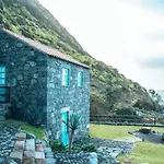 Abrigo Da Cascata - Casas De Campo - Sao Jorge
