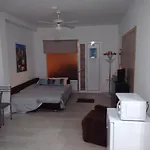 Simon\'S Place