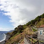 Abrigo da Cascata - Casas de Campo - São Jorge