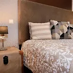 HENRI\'S APARTMENTS - Pátio do Convento