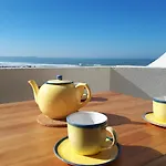 Maresia - Beachfront Peniche Apartment