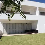 Villa Dos Salgados, 5Bdr, Beach Front, Near Salgados Golf Club