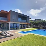 Villa Vitoria - by MHM