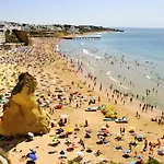 Charming Apartment With Shared Pool In Albufeira 60 M²