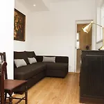 Cushy Apartment With Garden In Estoril