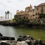 The Words\' Apartment In The Heart Of Cascais
