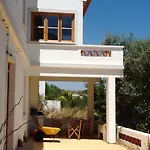 Welcoming House In Aljezur