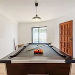 Villa Protea - 5 Bedroom, Beach, Air-Con, Wifi