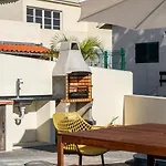 Casa Skyline By An Island Apart