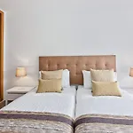 Vale San Antonio Apartments