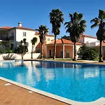 Praia Del Rey Bythe Pools