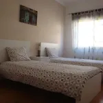 Spacious Central 2 Bedroom Apartment