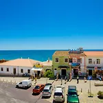 Pé na Praia by OCvillas