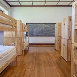 Loriga Hostel - Feel Nature