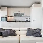 Amazing Apartment In Costa Da Caparica