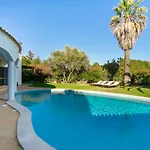Whome Luxury Private Family Villa W/ S-Pool Ac & Parking