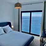 Ocean Cliff Apartment