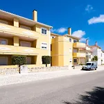 Praia Del Rey Holiday Apartments
