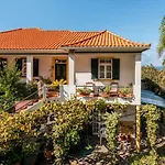 Casa Dos Tercos By An Island Apart