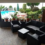 Arcos Grand Suites With Pool