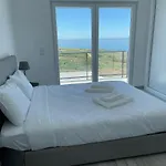 Lotus Peralta Beach Villa