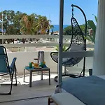 Front Beach Apartment
