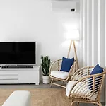 Consolacao & Supertubos Beach House