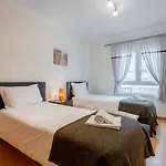 Baleal Poolside Apartment Peniche