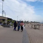 Carcavelos Surf Beach House