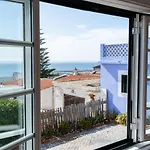 Chill In Ericeira Surf House