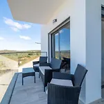 A Gaivota - Walking Distance To Monte Clerigo And Amoreira Beaches