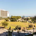 Vilamoura Marina, Av Tivoli