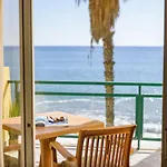 Cosy Apartment With Sea View And Pool