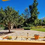 Marinho - 2 Bedroom 2 Bathroom Ground Floor Apartment With Communal Pool And Gardens
