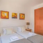 Top-Floor 2 Bedroom Holiday Home With Sea View And Pool
